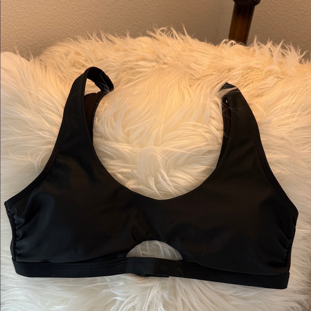 NWOT - black bikini top 🖤🖤👙🏝️